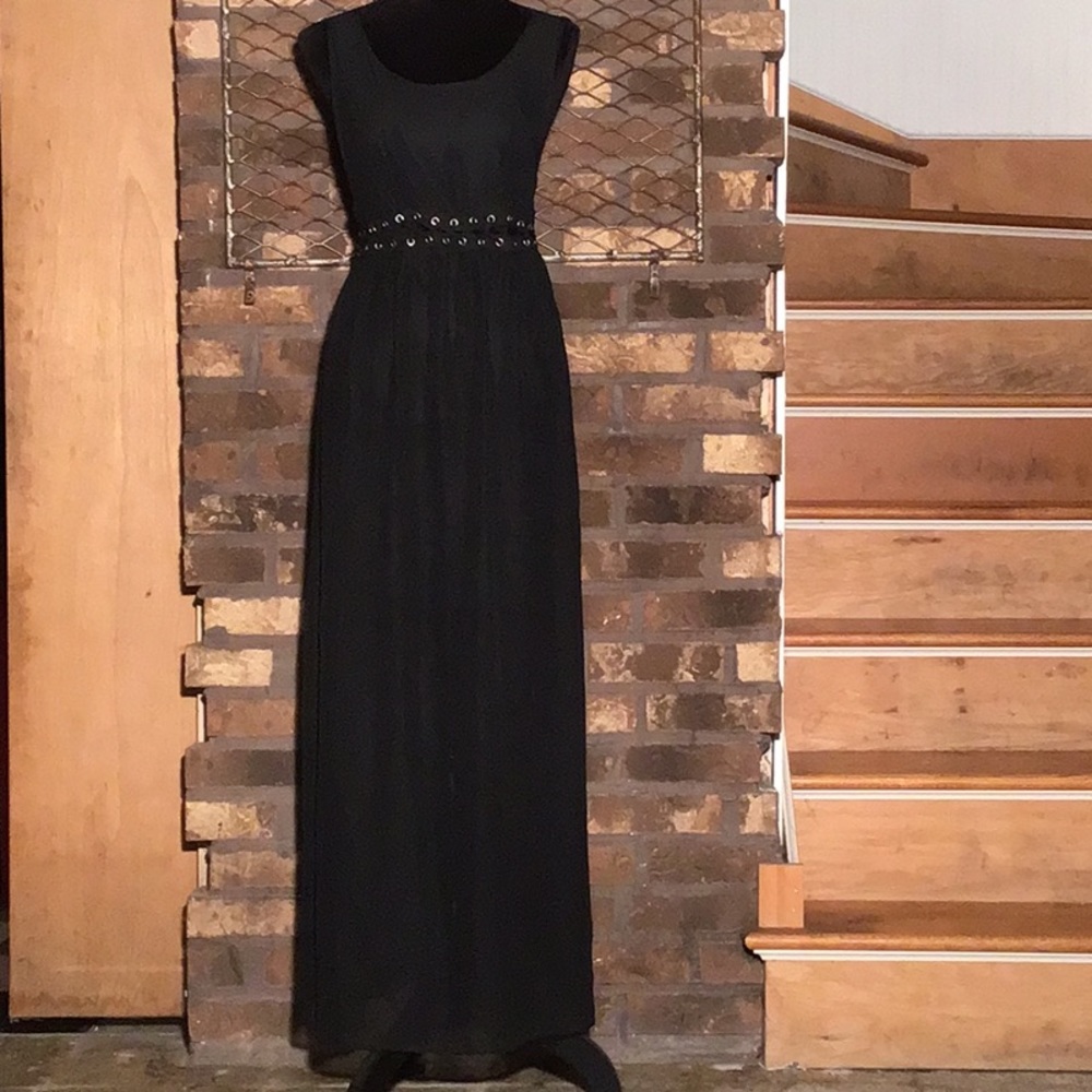 Forever 21 maxi dress black grommet with black criss cross ties S